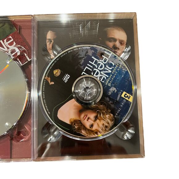 One Tree Hill The Complete Second Season DVD 2005 6 Disc Set - Picture 7 of 9